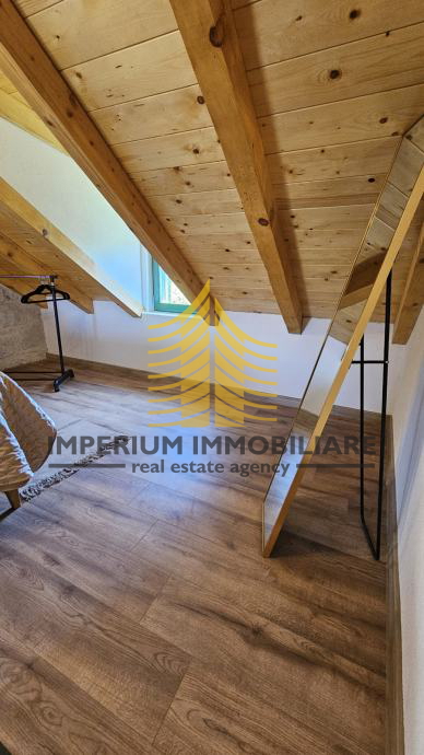 Casa, In vendita, Kaštel Sućurac, 60m2, In fila