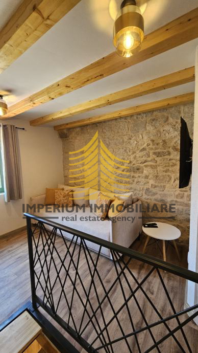 Casa, In vendita, Kaštel Sućurac, 60m2, In fila