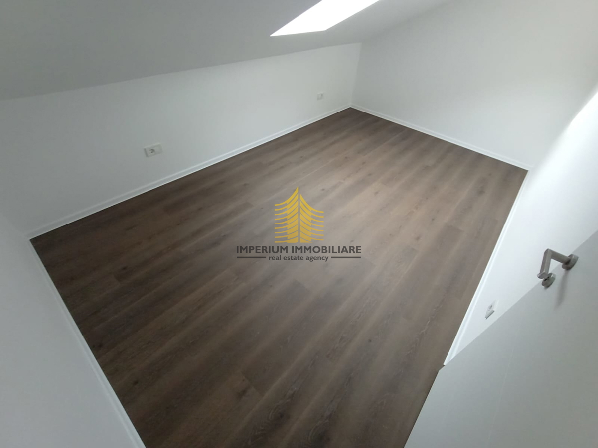 Appartamento, Vendita, Spalato, Collina, 95m2, 3,5 locali (3 camere + soggiorno doppio)