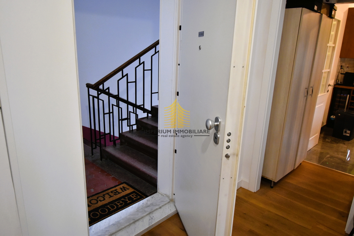 Appartamento, Vendita, Donji Grad, 125m2, 4 locali