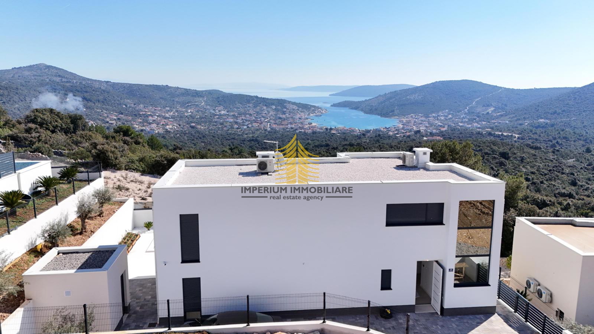 Casa, Vendita, Marina, Vinišće, 208m2, Indipendente