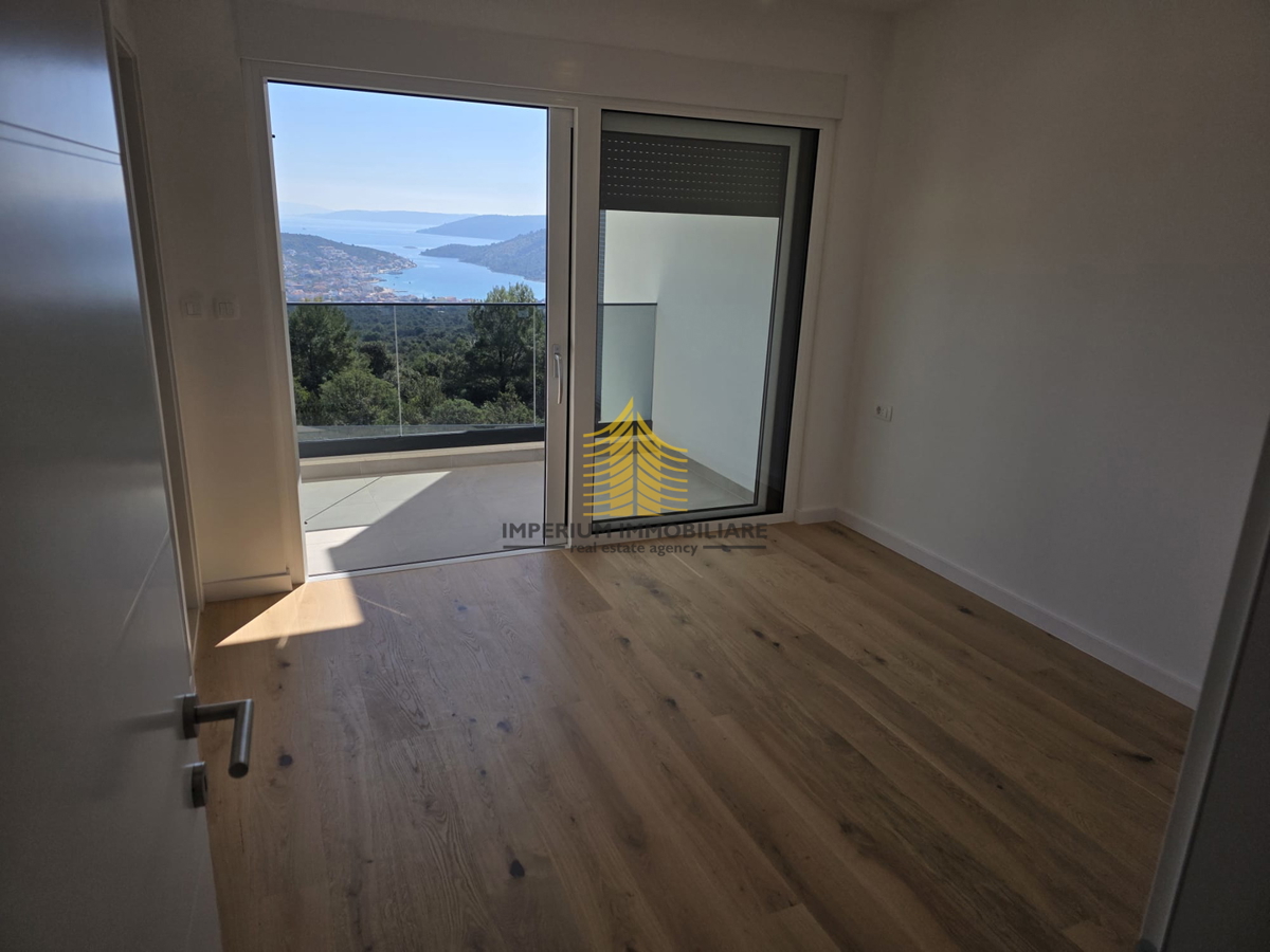 Casa, Vendita, Marina, Vinišće, 208m2, Indipendente