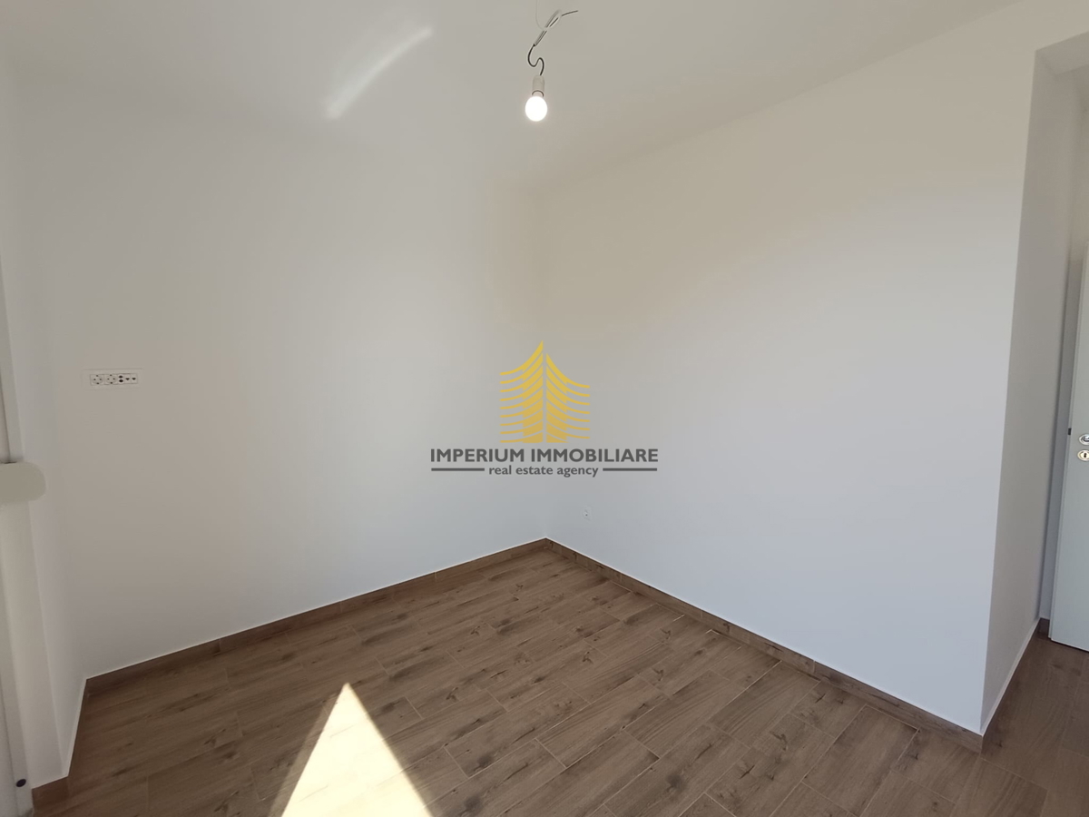 Appartamento, Vendita, Privlaka, 103,50 m², 3,5 locali (3 camere + soggiorno con angolo cottura)