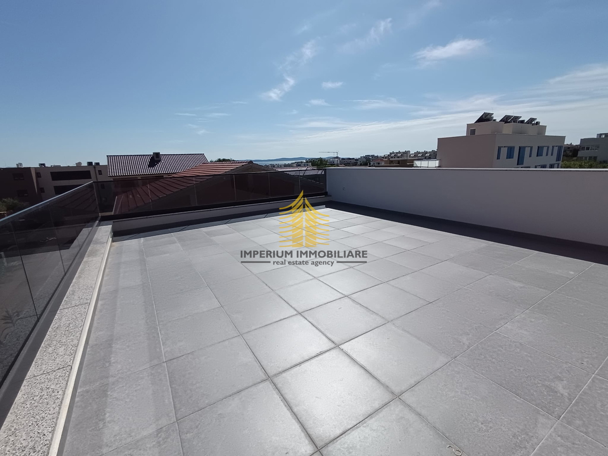 Appartamento, Vendita, Privlaka, 103,50 m², 3,5 locali (3 camere + soggiorno con angolo cottura)