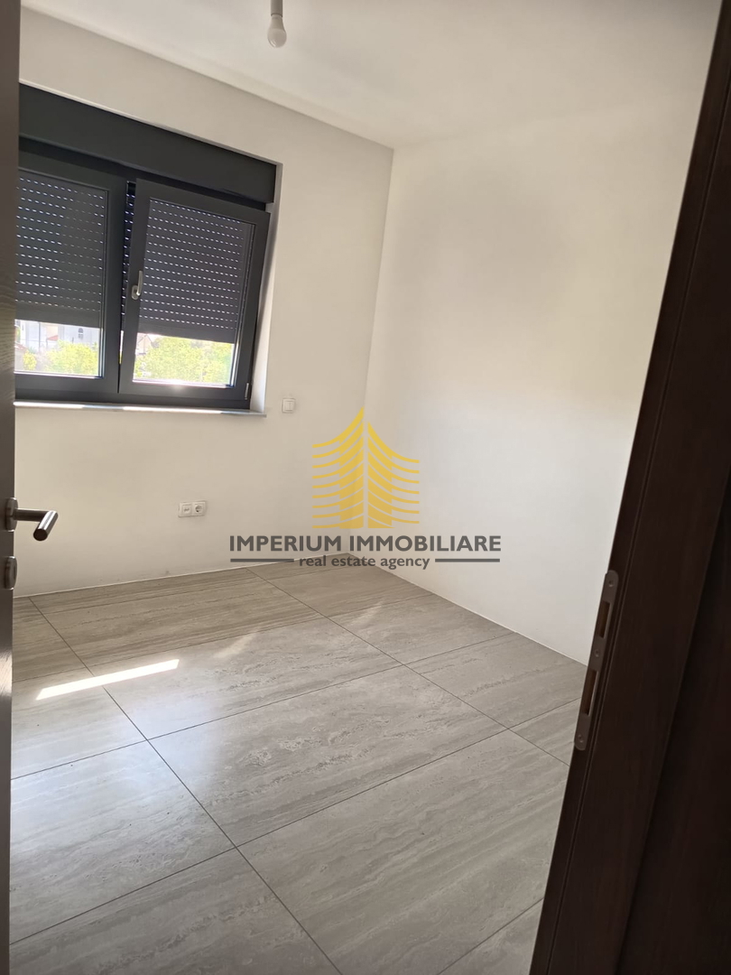 Appartamento, Vendita, Privlaka, 176,22 m2, 2,5 locali (2 camere da letto + soggiorno doppio)