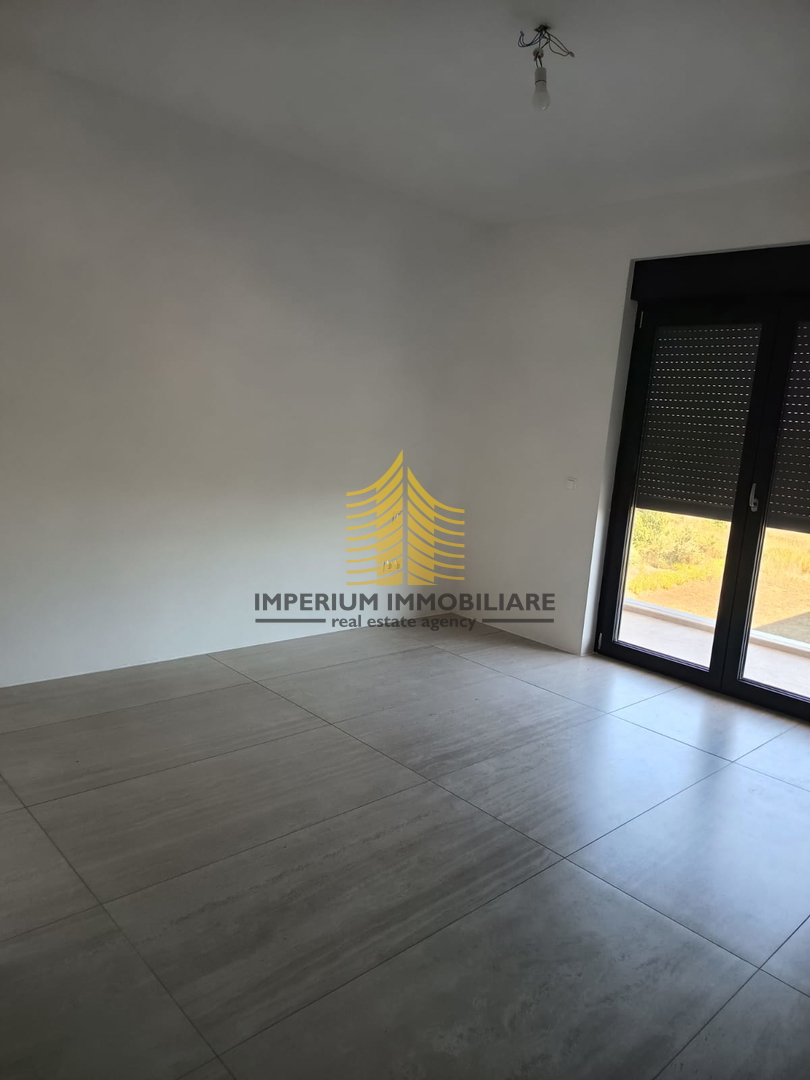 Appartamento, Vendita, Privlaka, 176,22 m2, 2,5 locali (2 camere da letto + soggiorno doppio)