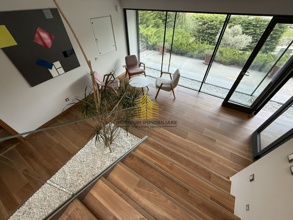 Casa, Vendita, Podsljeme, Gračani, 420m2, Indipendente