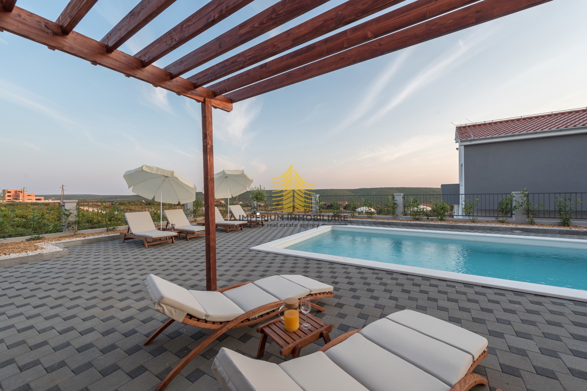 Casa, Vendita, Sukošan, Debeljak, 251m2, Villa