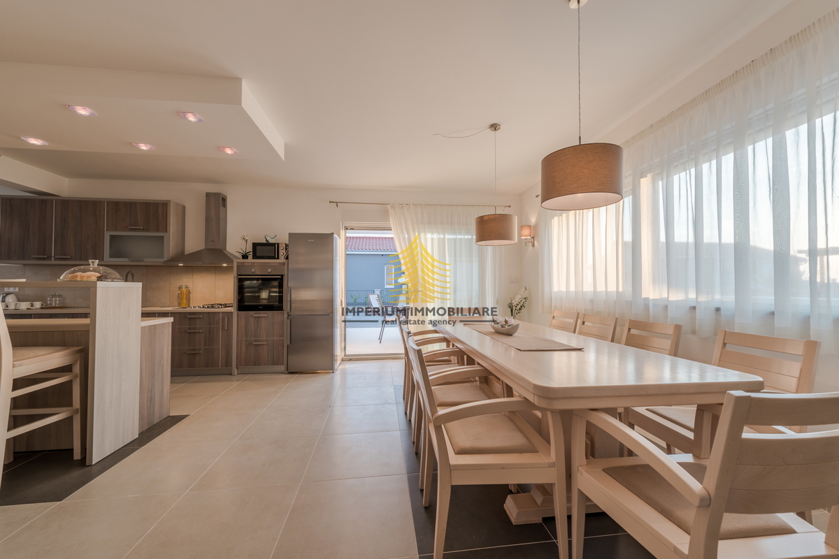 Casa, Vendita, Sukošan, Debeljak, 251m2, Villa