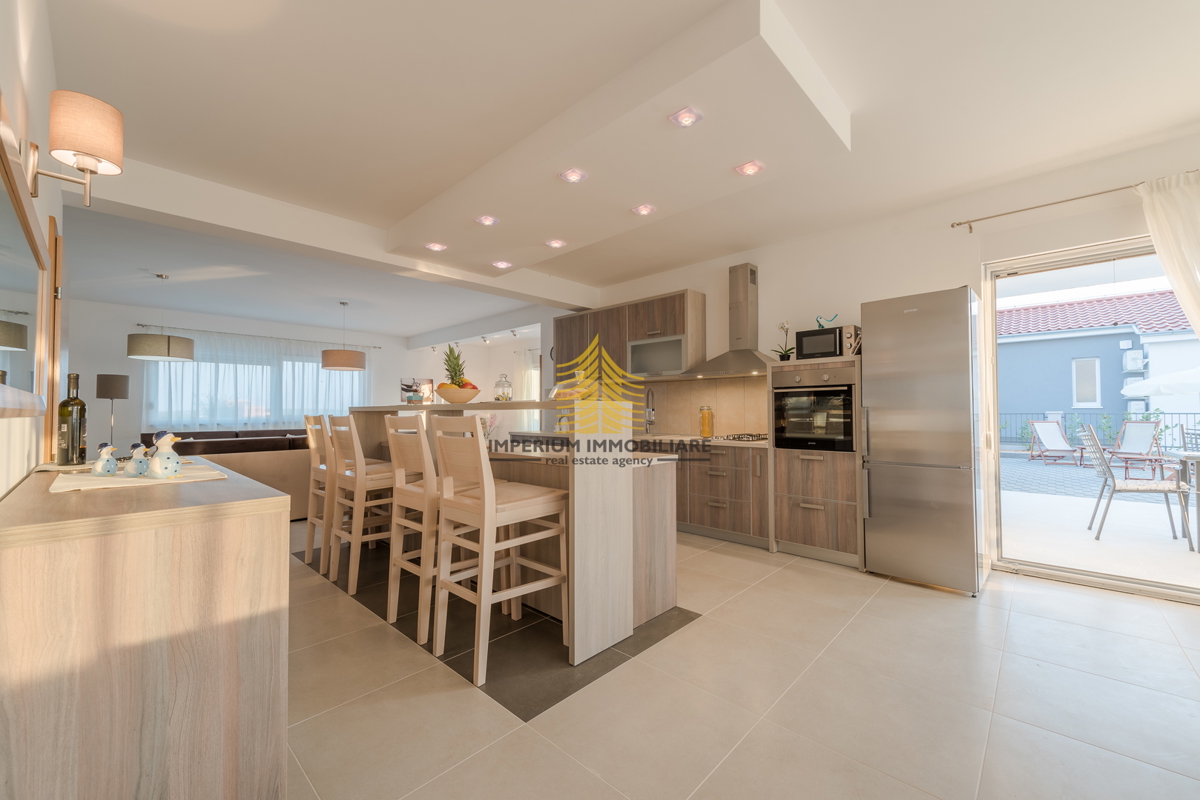 Casa, Vendita, Sukošan, Debeljak, 251m2, Villa