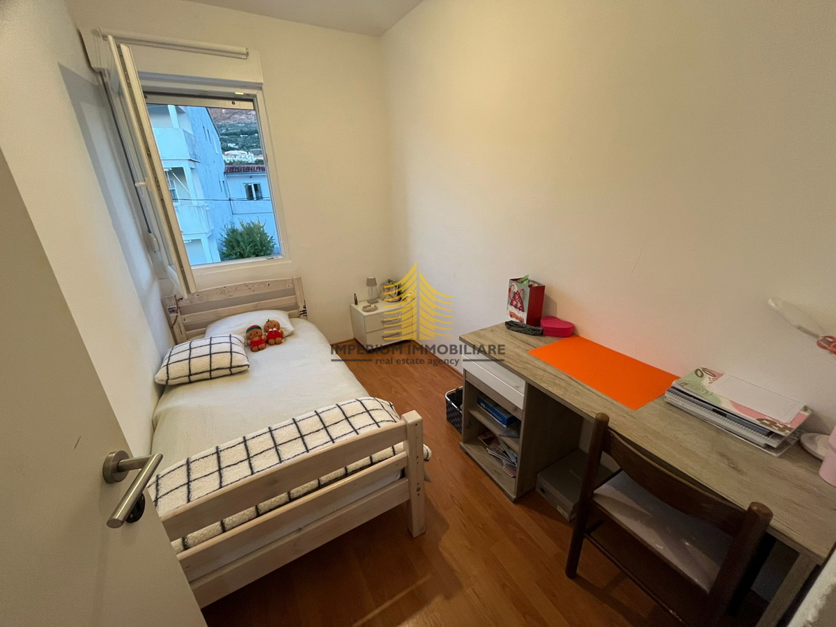 Appartamento, Vendita, Kaštel Kambelovac, 57m2, 3,5 locali (3 camere + sala da pranzo)