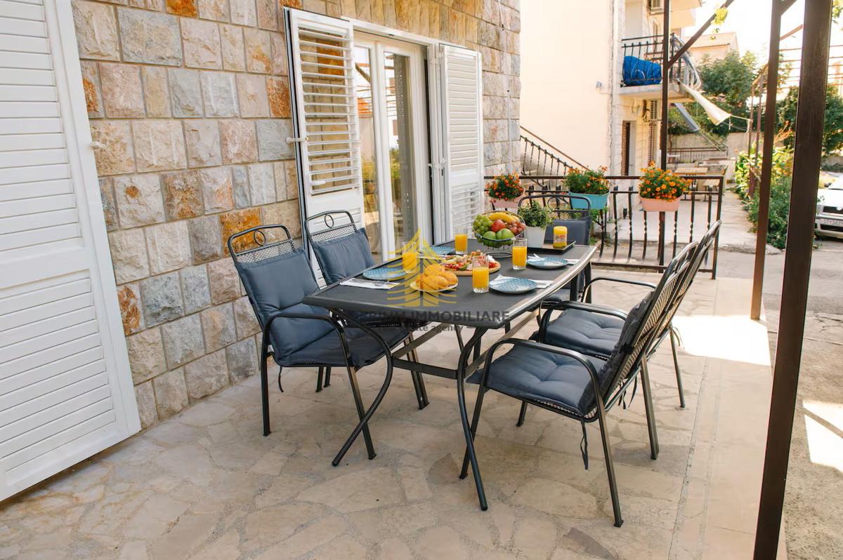 Casa, Vendita, Podstrana, 150m2, Casa bifamiliare