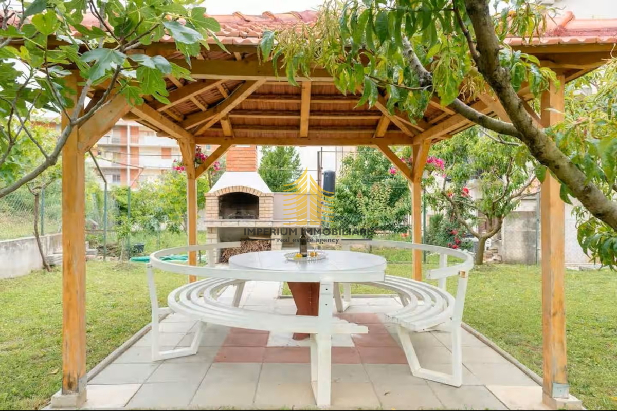 Casa, Vendita, Podstrana, 150m2, Casa bifamiliare