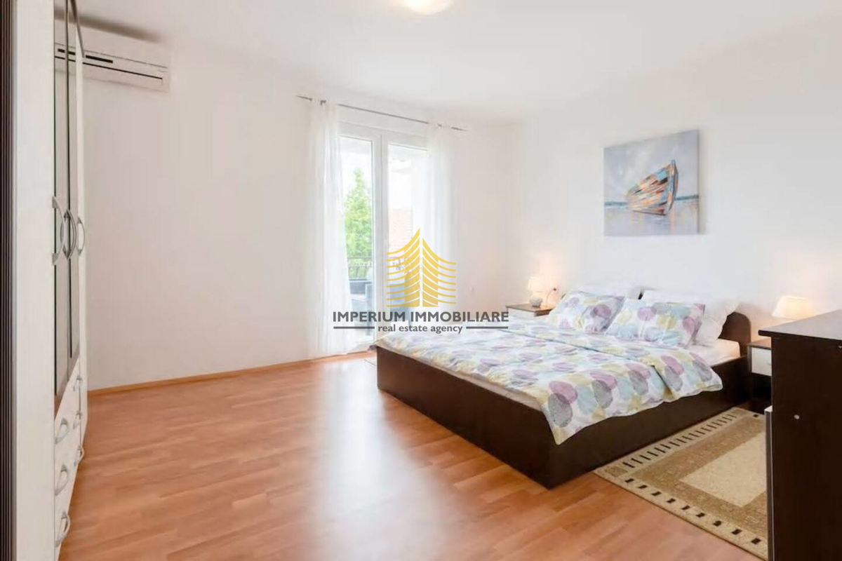 Casa, Vendita, Podstrana, 150m2, Casa bifamiliare