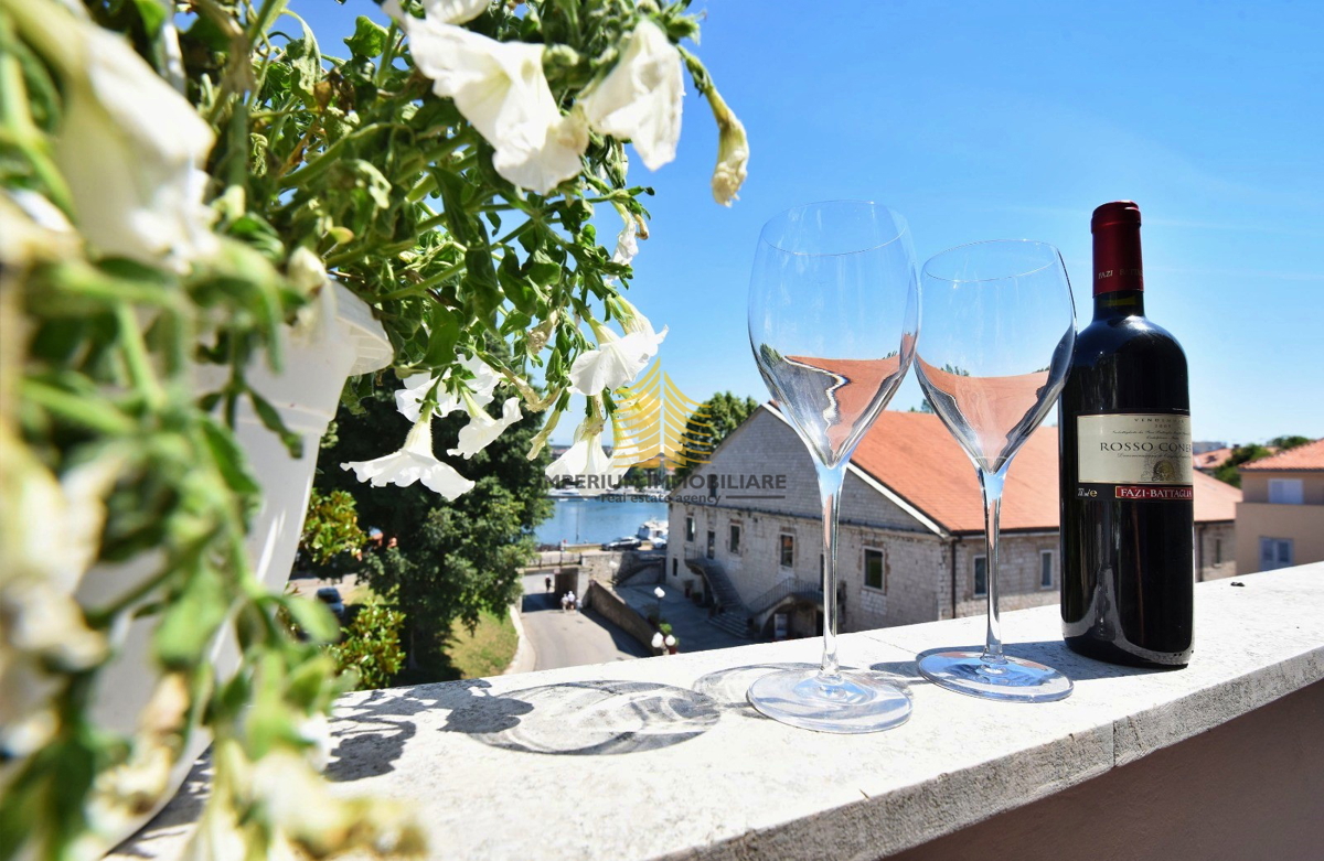 Appartamento, Vendita, Zadar, Poluotok (centro), 76,64 m², 2,5 locali (2 camere + soggiorno)