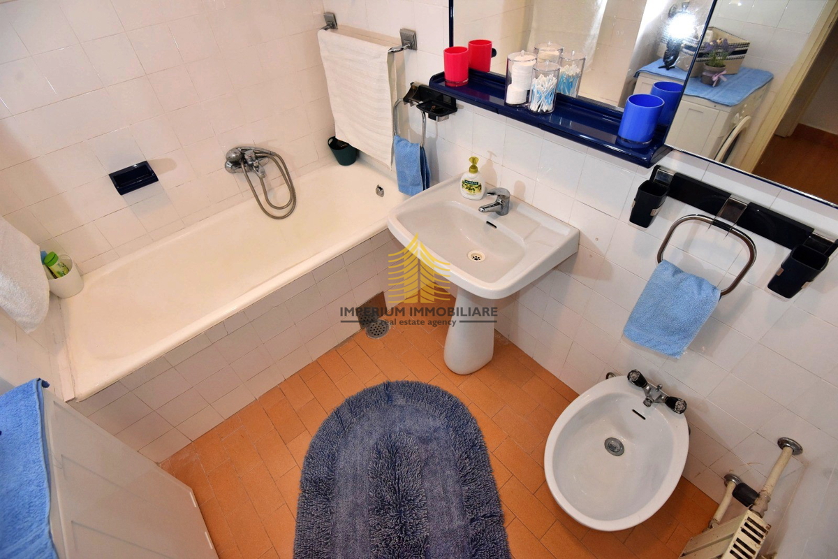 Appartamento, Vendita, Zadar, Poluotok (centro), 76,64 m², 2,5 locali (2 camere + soggiorno)