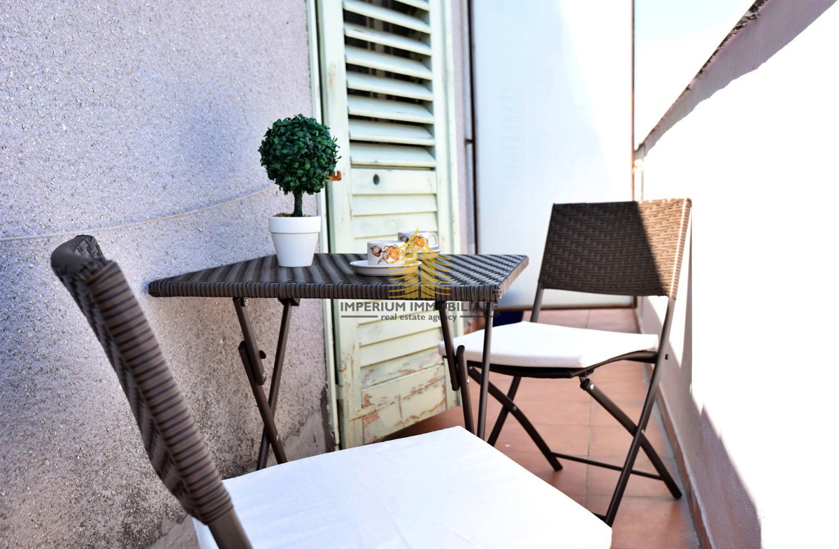 Appartamento, Vendita, Zadar, Poluotok (centro), 76,64 m², 2,5 locali (2 camere + soggiorno)