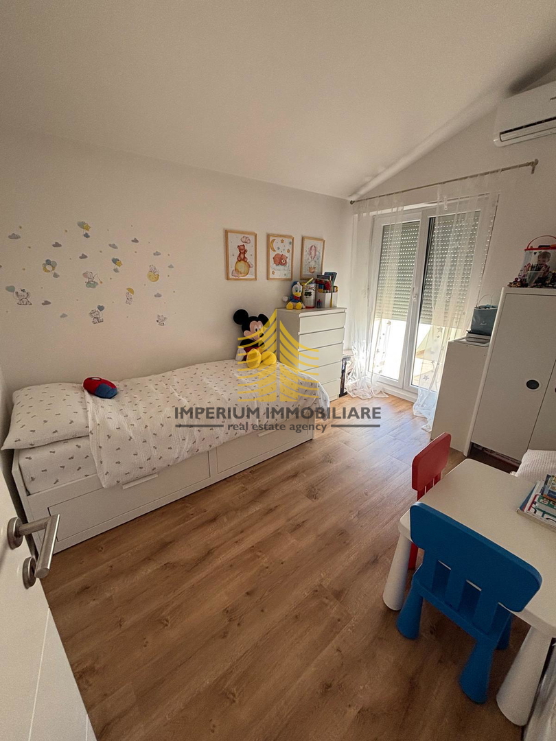 Appartamento, Vendita, Split, Žnjan, 97,23 m², 3,5 locali (3 camere + sala da pranzo)