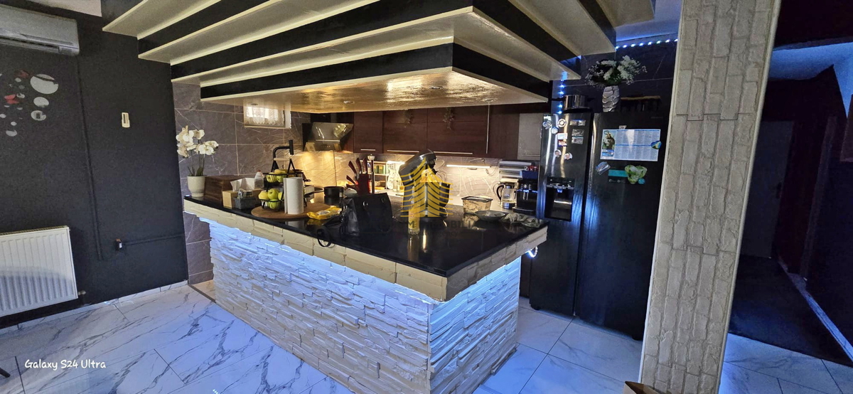 Casa, Vendita, Benkovac, Donji Karin, 250m2, Indipendente