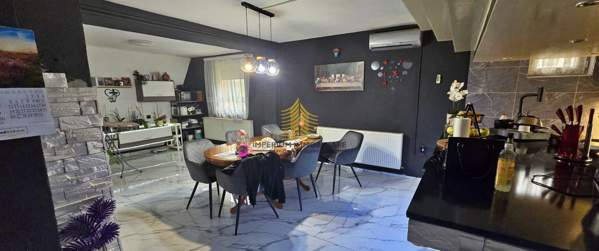 Casa, Vendita, Benkovac, Donji Karin, 250m2, Indipendente