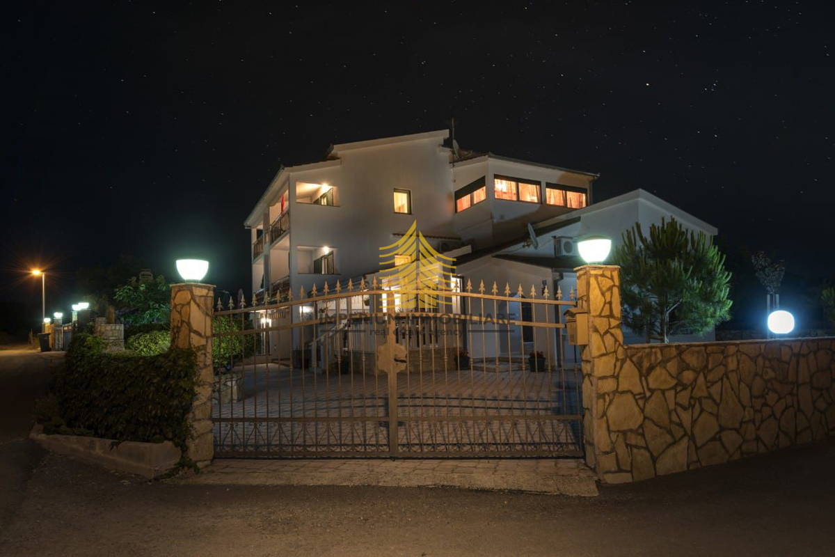 Casa, Vendita, Marina, 470m2, Indipendente