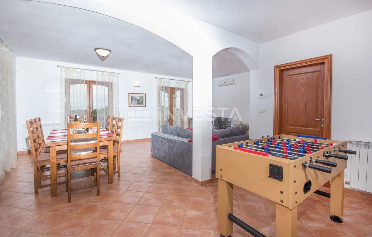 Croazia, Istria, dintorni di Digniano, bellissima villa con piscina e garage, 3 camere da letto