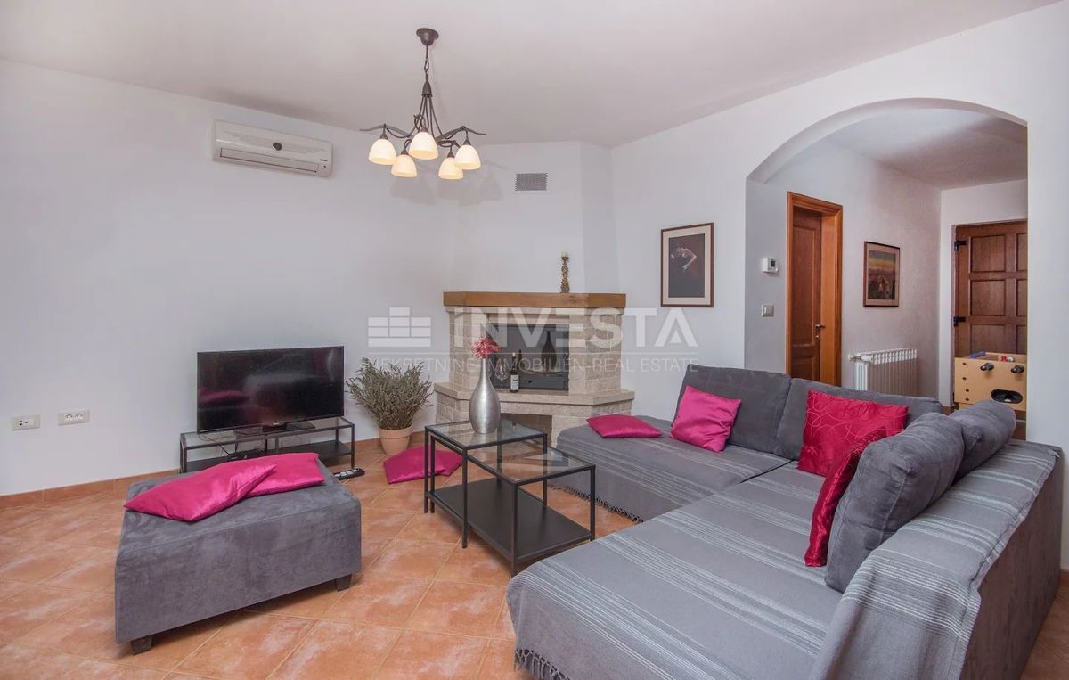 Croazia, Istria, dintorni di Digniano, bellissima villa con piscina e garage, 3 camere da letto