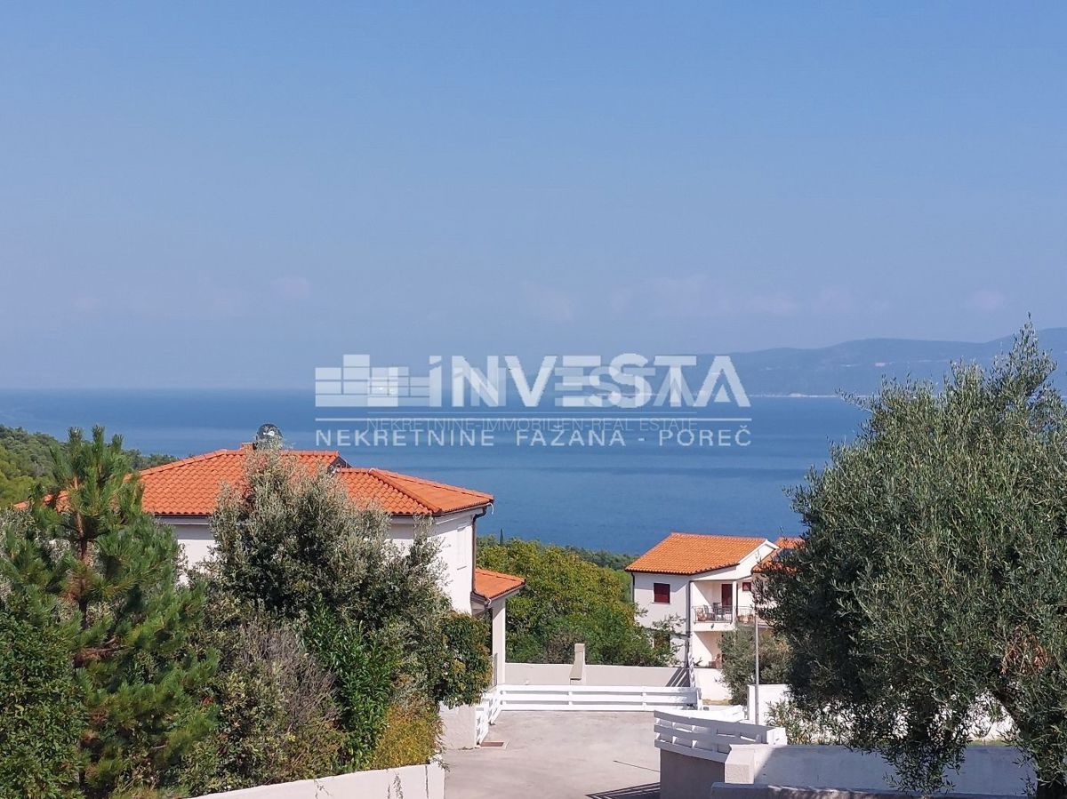 Zona Labin, terreno edificabile 1615 m2 con vista mare