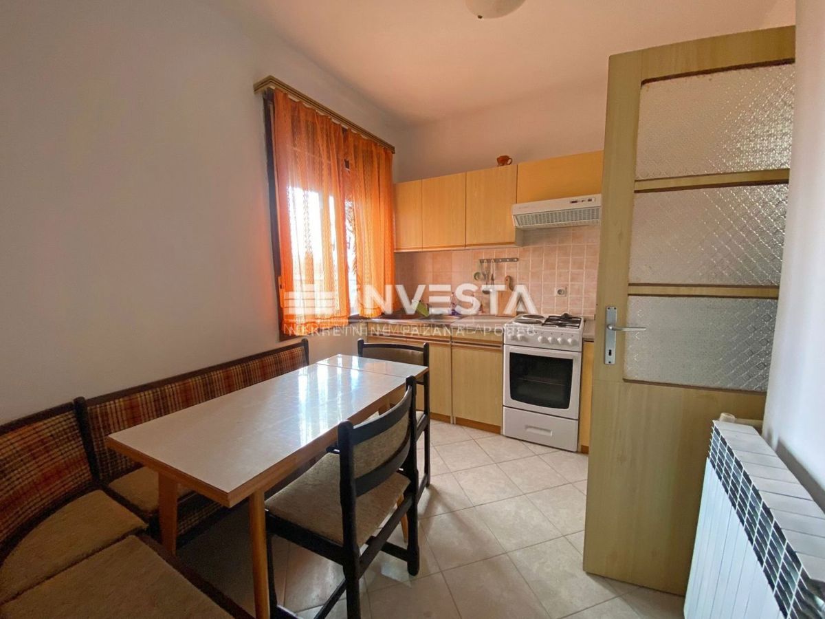 Medulin, Casa indipendente con 3 unità abitative e vista mare