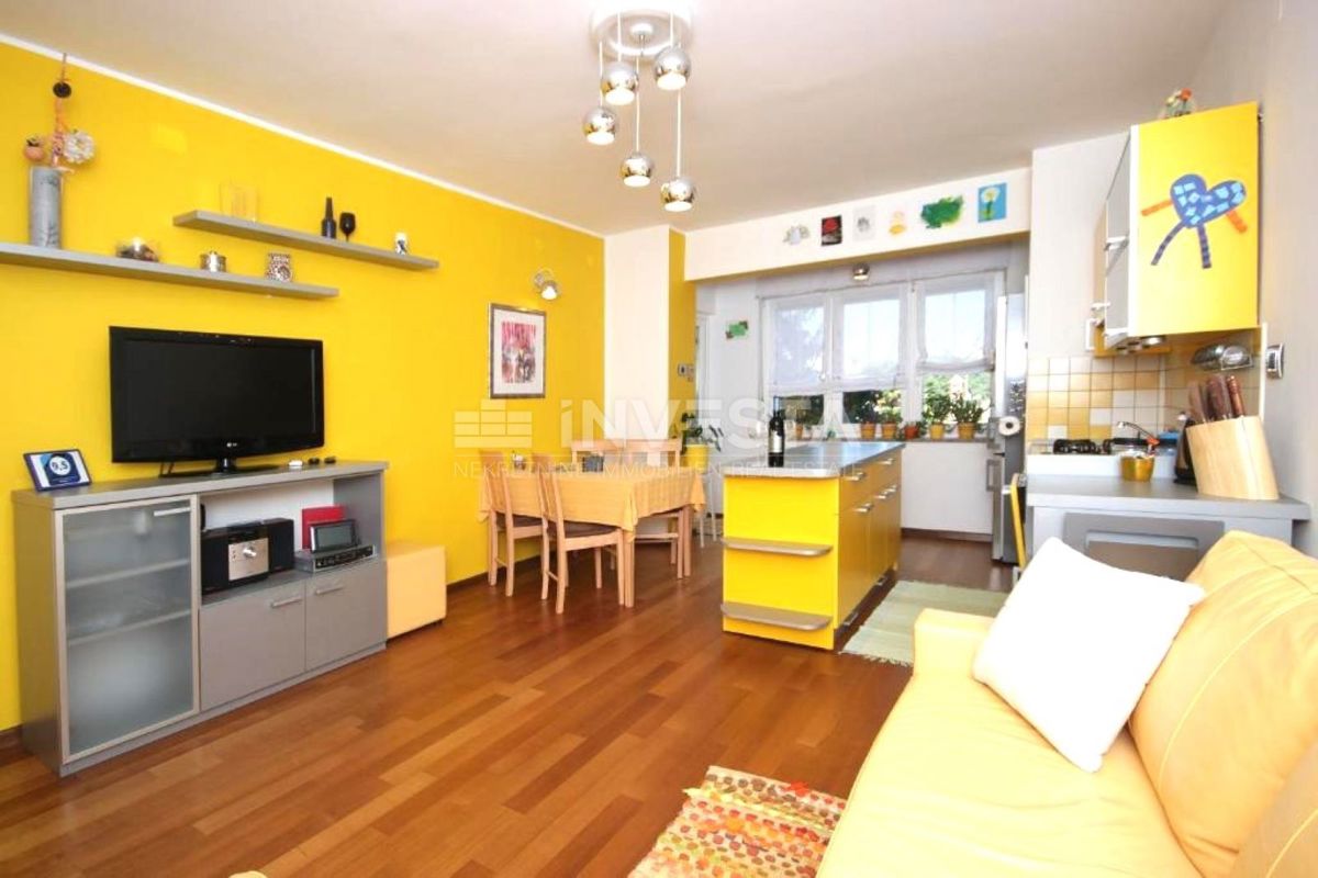 Pola, appartamento completamente arredato al 2° piano