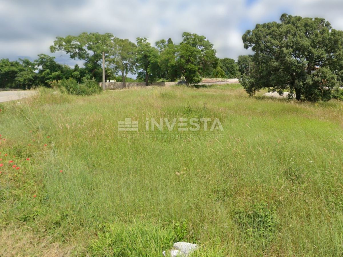 Terreno edificabile con progetto concettuale e allacciamenti pagati