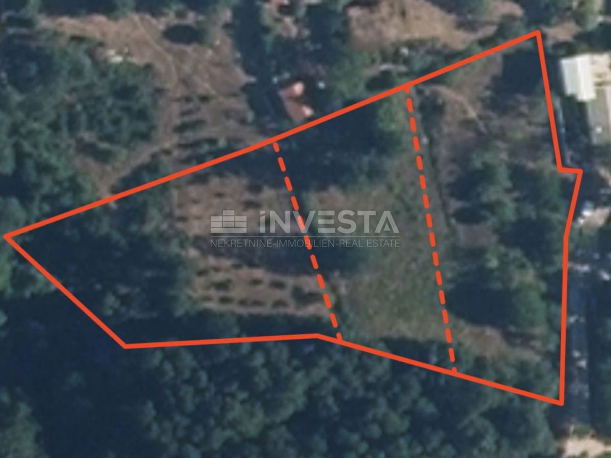 Ampio terreno edificabile nel centro della Istria