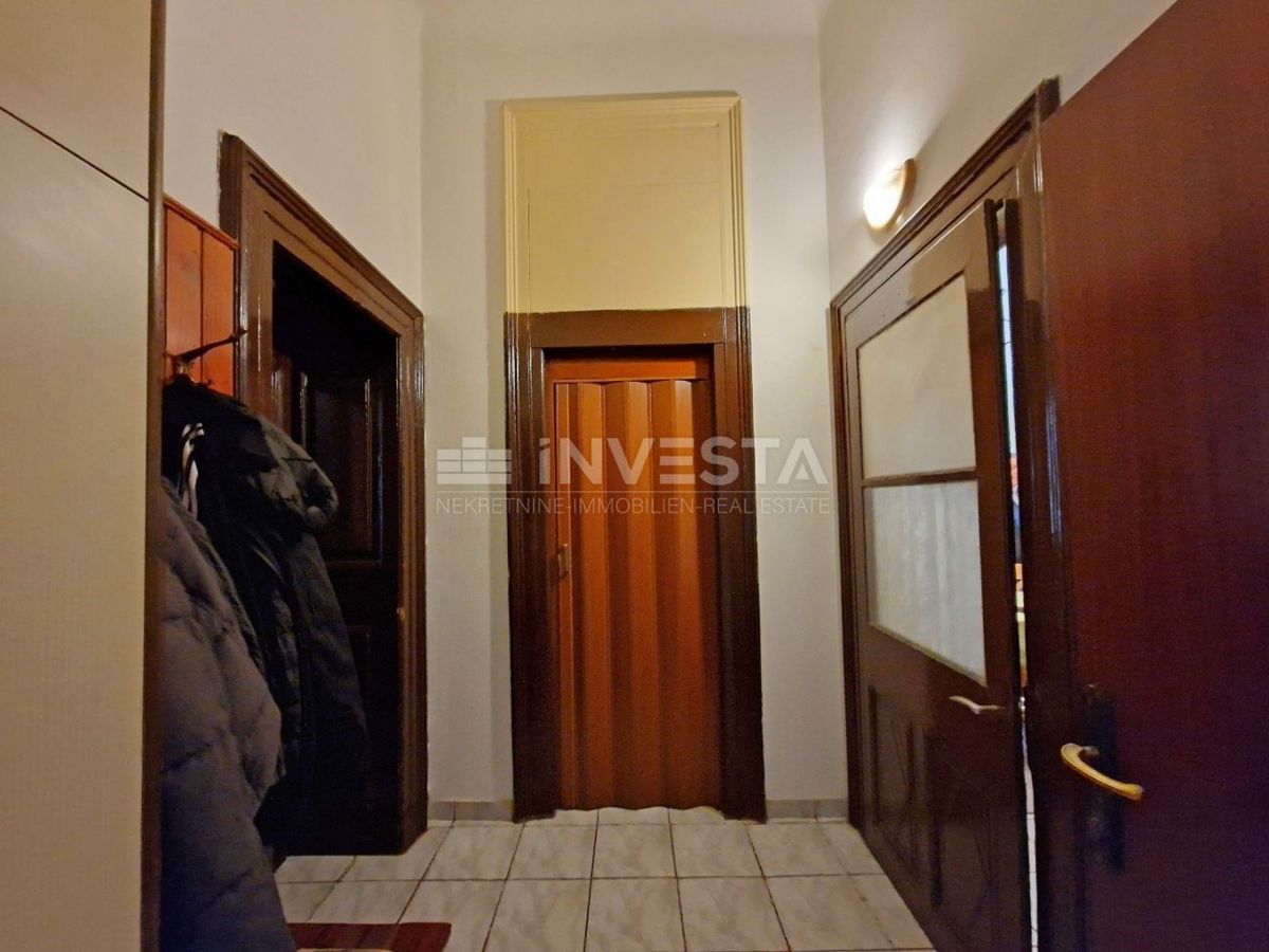 Pola centro, appartamento 70 m2 con cortile in comune