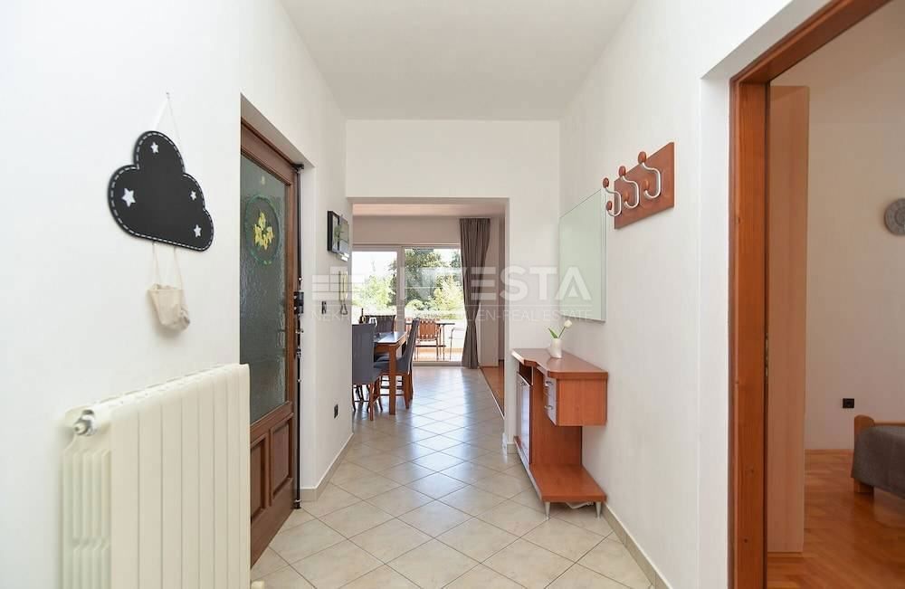 Casa con 6 unità abitative – vicino al mare