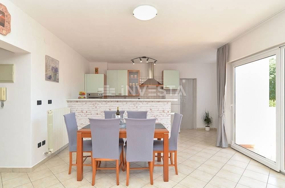 Casa con 6 unità abitative – vicino al mare