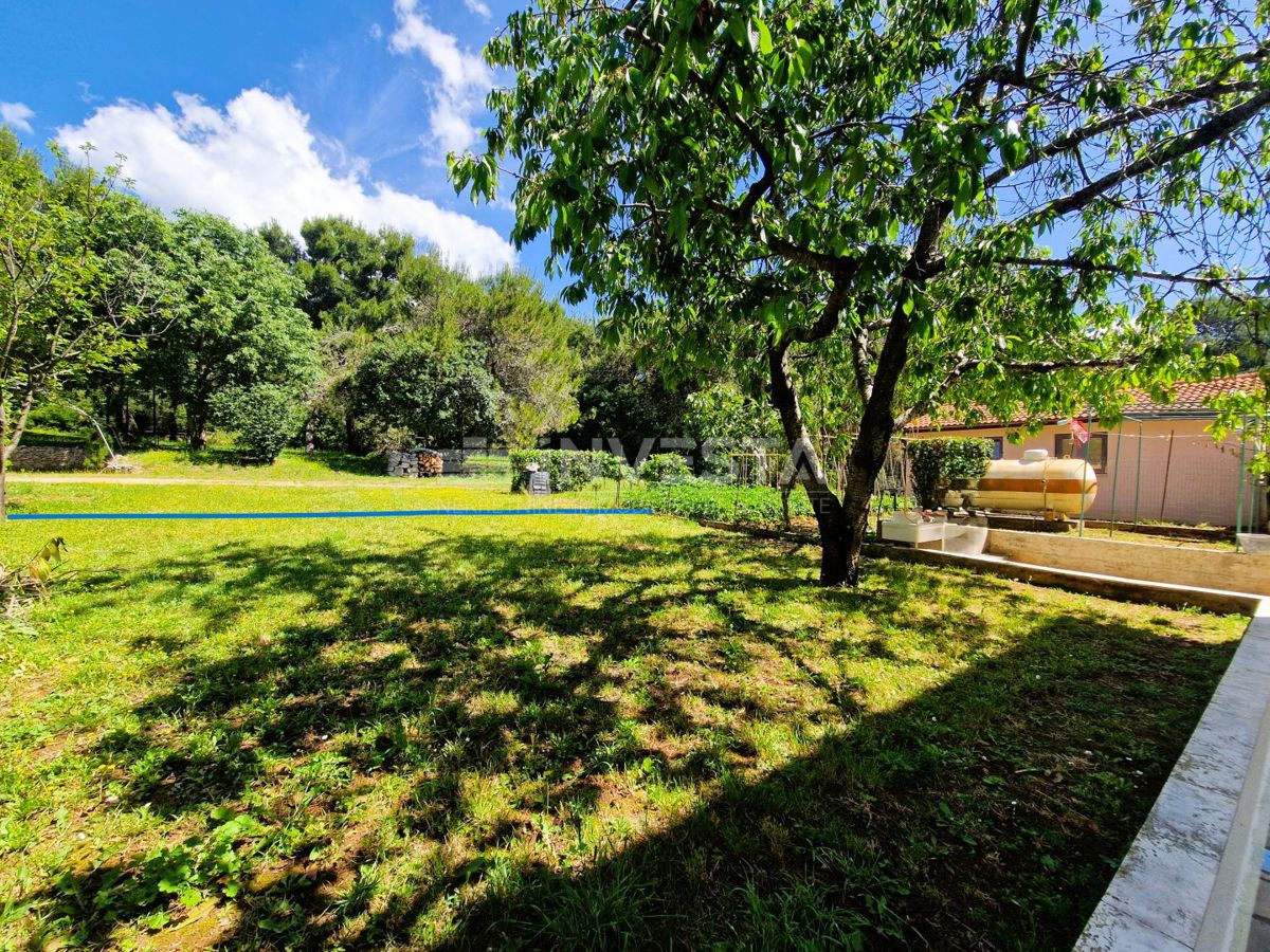 Casa con 6 unità abitative – vicino al mare