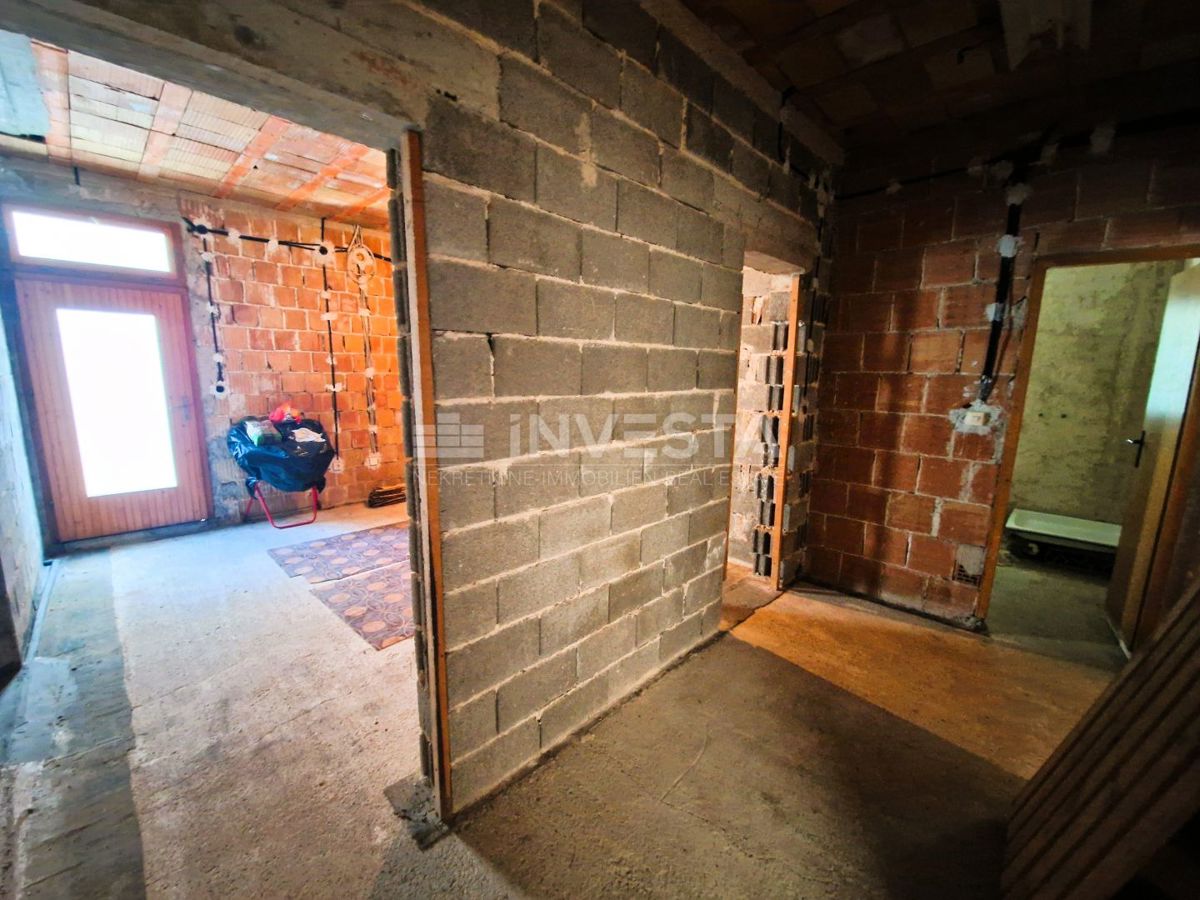 Casa con 6 unità abitative – vicino al mare