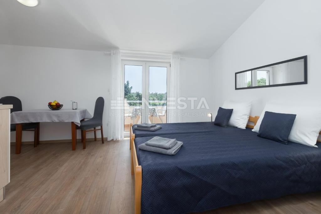 Casa con 6 unità abitative – vicino al mare