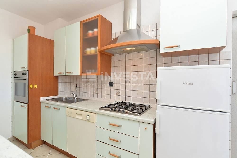 Casa con 6 unità abitative – vicino al mare