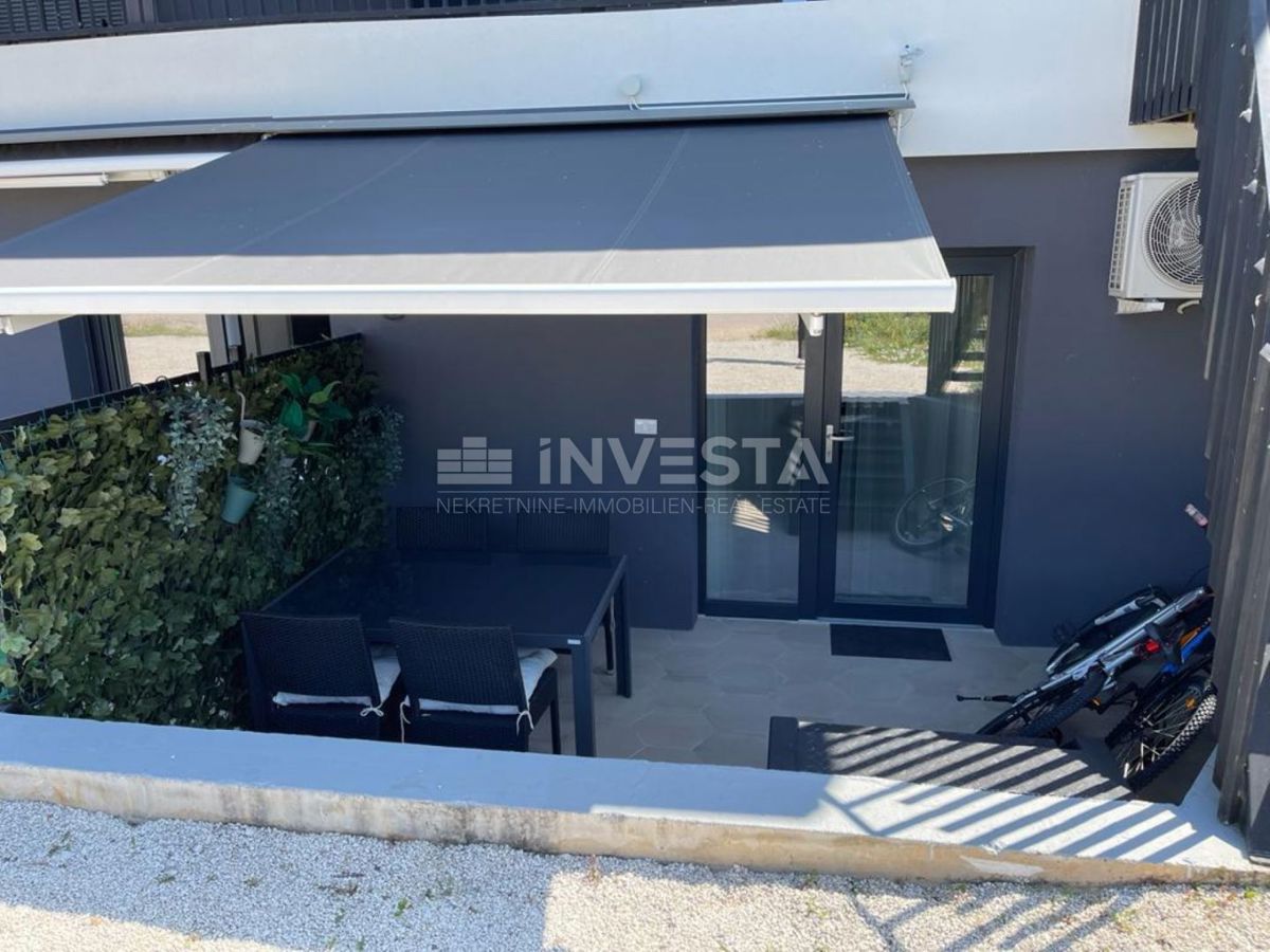 Fasana, appartamento spazioso con terrazza, a 400 m dal mare