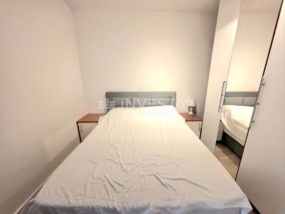 Barbariga (Pola), appartamento rialzato al piano terra con due camere da letto, a 700 metri dalla spiaggia