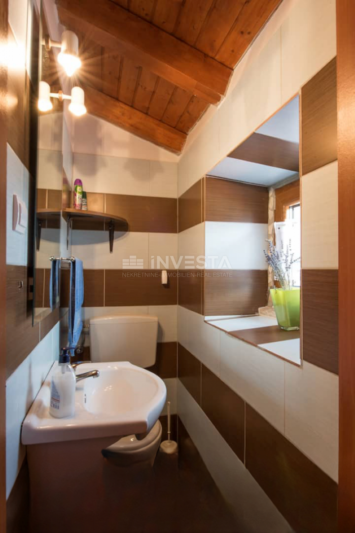 Casa rustica indipendente con piscina riscaldata