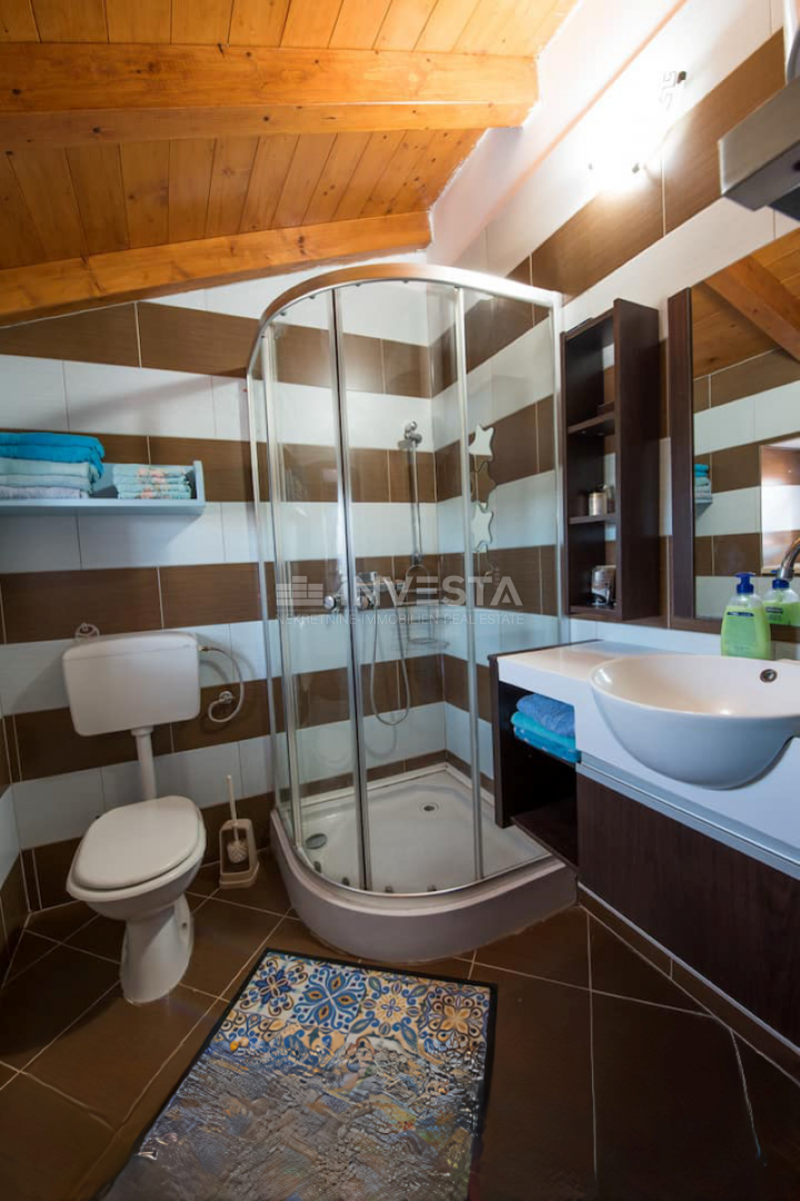 Casa rustica indipendente con piscina riscaldata
