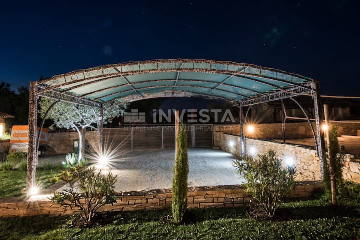 Casa rustica indipendente con piscina riscaldata