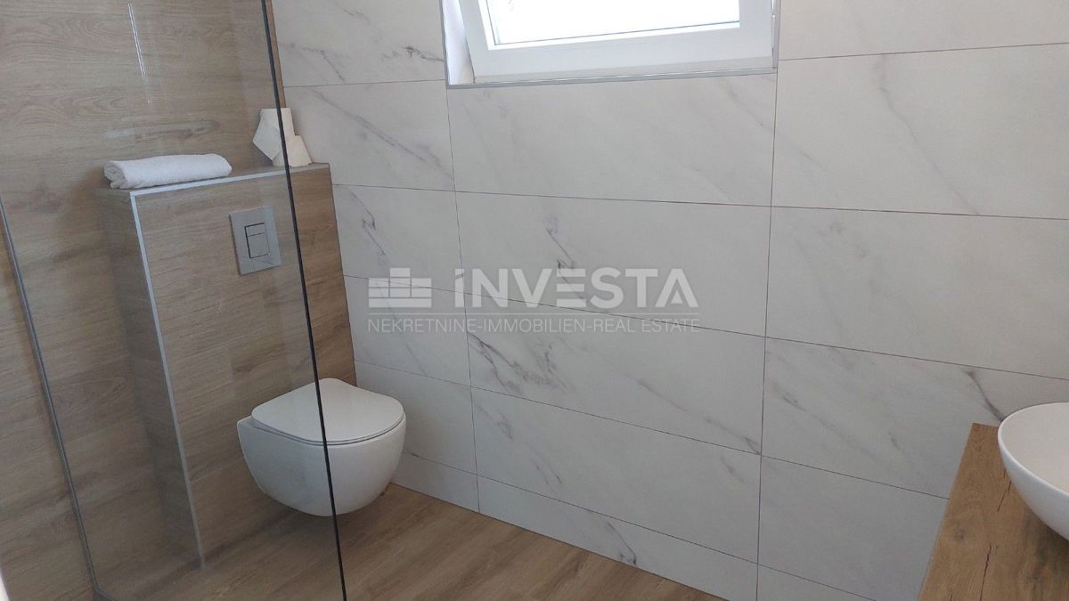 Cittanova, Casa bifamiliare con piscina