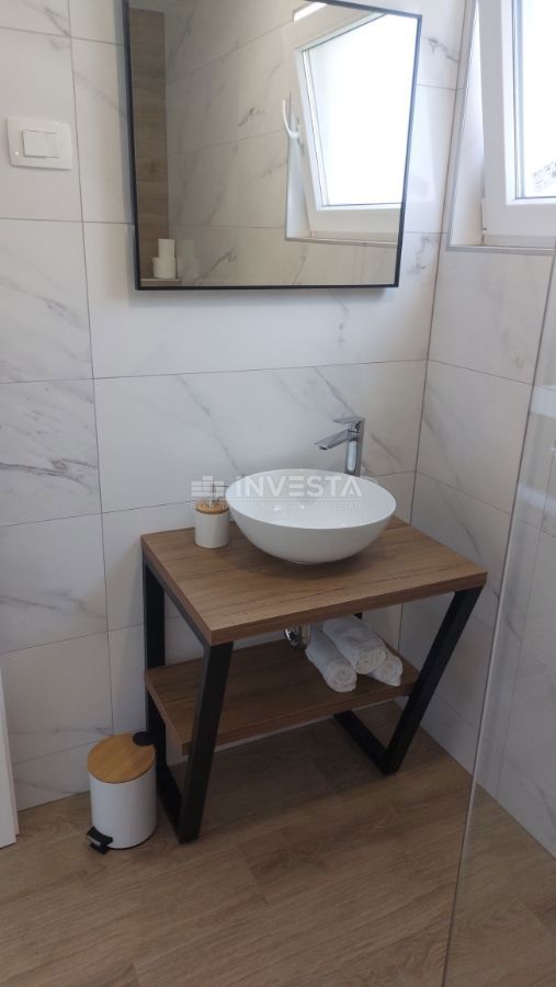 Cittanova, Casa bifamiliare con piscina