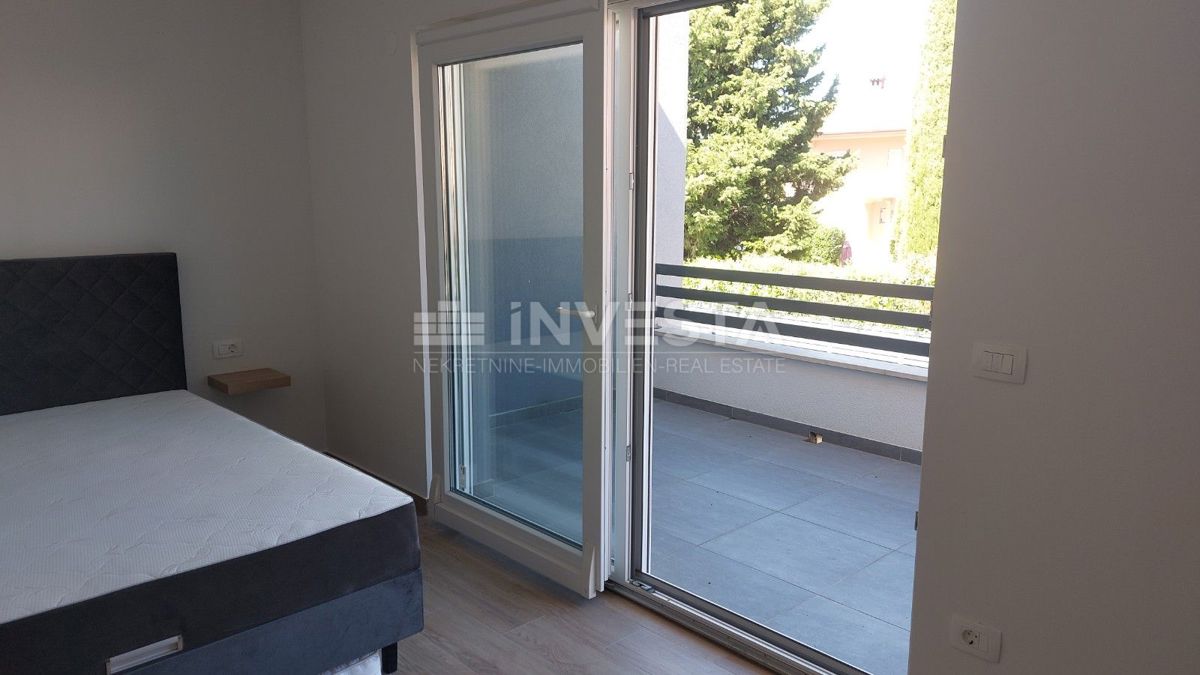 Cittanova, Casa bifamiliare con piscina