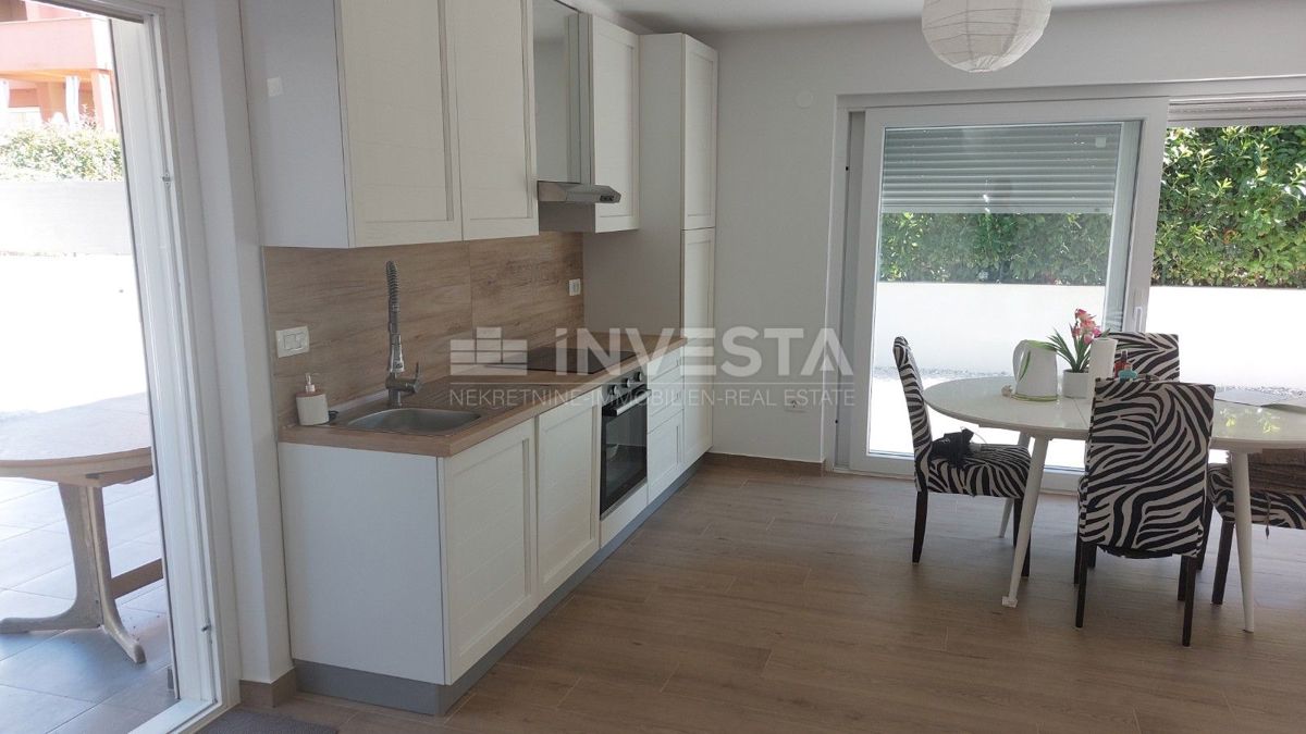 Cittanova, Casa bifamiliare con piscina