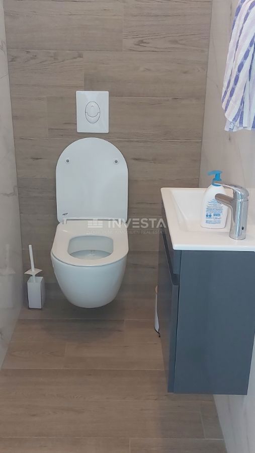 Cittanova, Casa bifamiliare con piscina