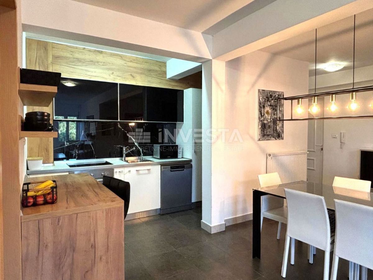 Ližnjan, moderno appartamento con due camere da letto e parcheggio